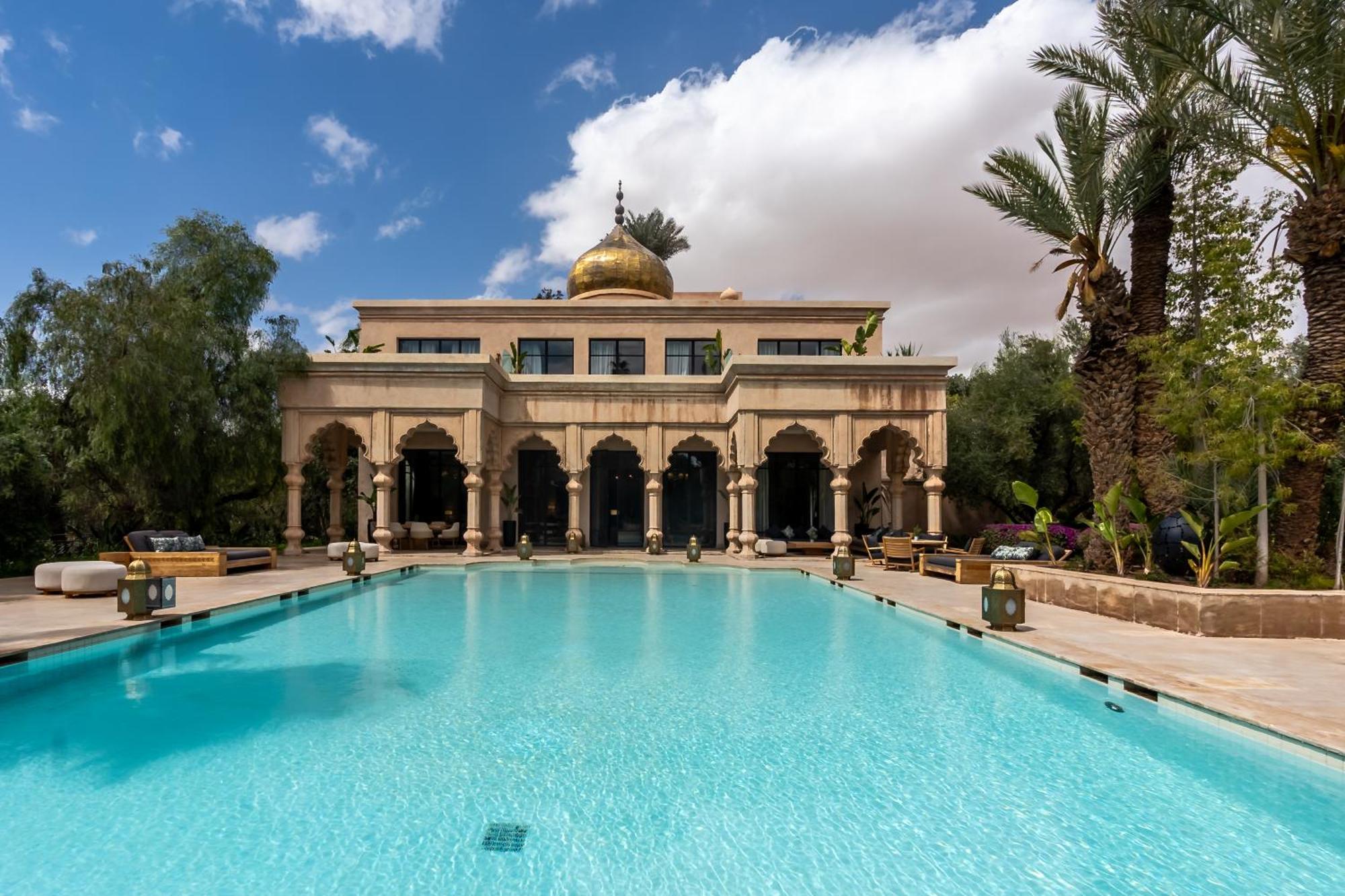 Palais Namaskar
